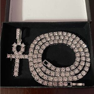 Elegant Silver Ankh Pendant Necklace